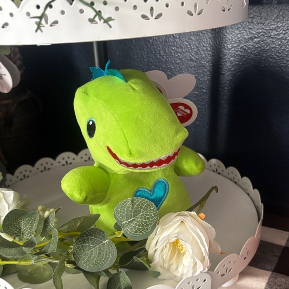 Heartfelt Plush Toy - Picture 2 of 4